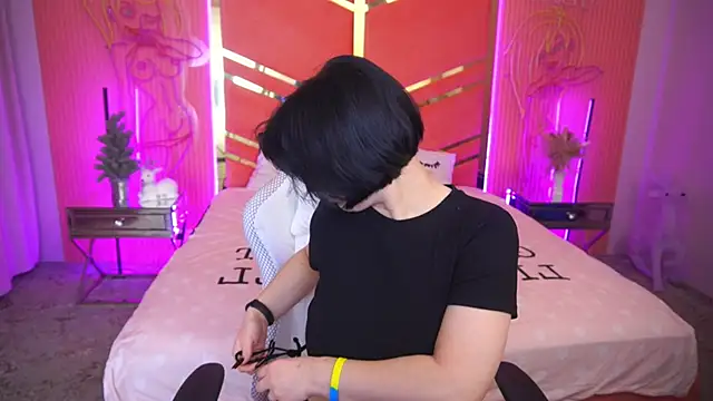 Snapshot of Miki_Kivi chatting on 01.21.25 Miki Kivi online show from 01.21.25