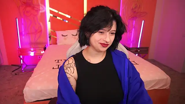 Snapshot of Miki_Kivi chatting on 03.19.25 Miki Kivi online show from 03.19.25