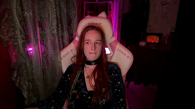 Snapshot of pearl_princess_ chatting on 11.23.25 pearl princess online show from 11.23.25