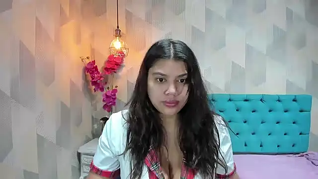 Snapshot of LindaBreeS chatting on 06.29.26 LindaBreeS online show from 06.29.26