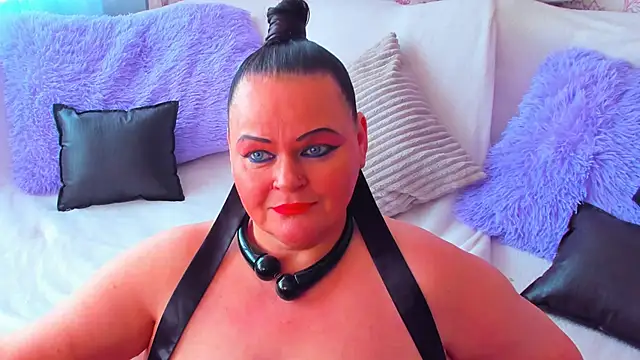 Snapshot of MilanaBiegert chatting on 03.07.25 MilanaBiegert online show from 03.07.25