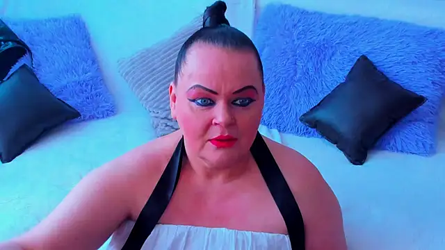 Snapshot of MilanaBiegert chatting on 03.16.25 MilanaBiegert online show from 03.16.25