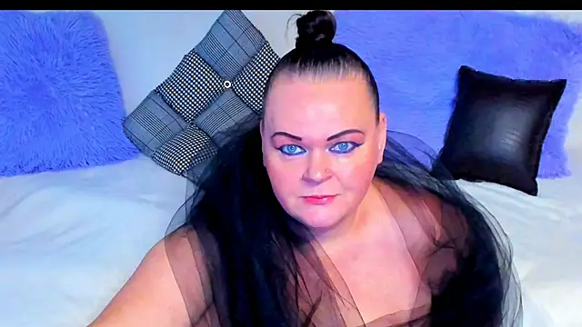 Snapshot of MilanaBiegert chatting on 10.14.25 MilanaBiegert online show from 10.14.25