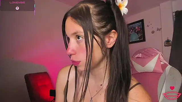 Snapshot of katty_snow chatting on 05.02.26 katty snow online show from 05.02.26
