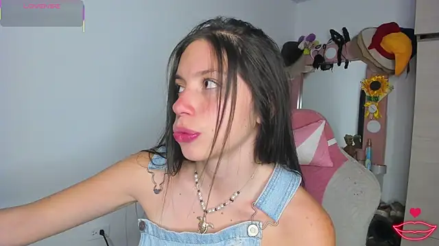 Snapshot of katty_snow chatting on 07.28.26 katty snow online show from 07.28.26