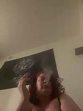 lolabun247 online show from 10.12.25