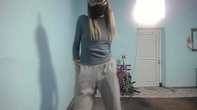 elllaaxx online show from 01.24.25