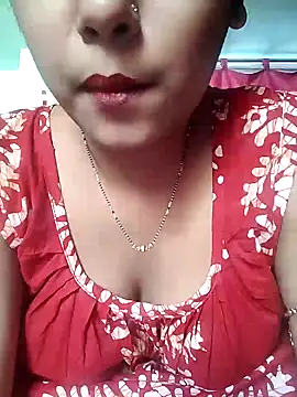 Snapshot of sexyindi_couple chatting on 12.29.24 sexyindi couple online show from 12.29.24