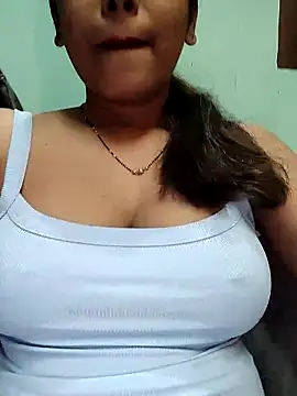 Snapshot of sexyindi_couple chatting on 03.07.25 sexyindi couple online show from 03.07.25