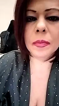 Snapshot of Lucia8600 chatting on 12.22.24 Lucia8600 online show from 12.22.24