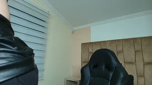 Naughty Kittenm online show from 09.20.25