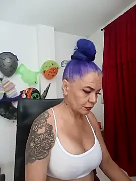 Snapshot of freyadevil333 chatting on 10.16.25 freyadevil333 online show from 10.16.25