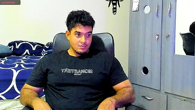 Big furry bear13 online show from 03.05.25