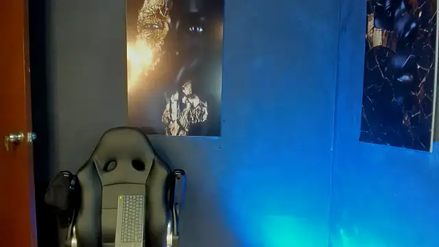 Big furry bear13 online show from 09.10.25