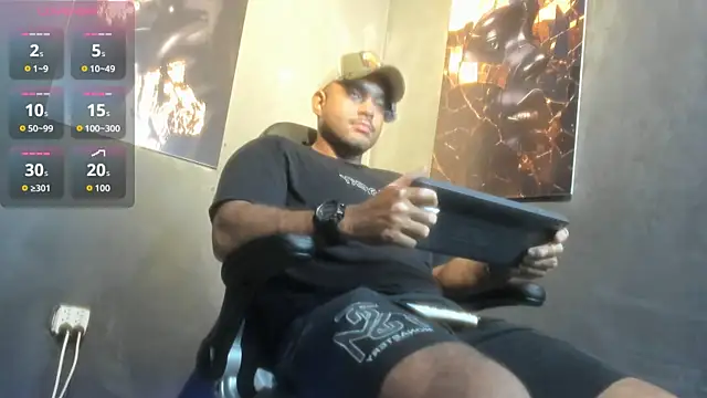 Big furry bear13 online show from 10.06.25