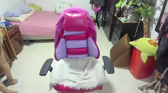Snapshot of Mrs_mommy_ chatting on 01.17.25 Mrs mommy online show from 01.17.25