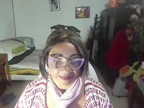 Snapshot of Mrs_mommy_ chatting on 03.22.25 Mrs mommy online show from 03.22.25