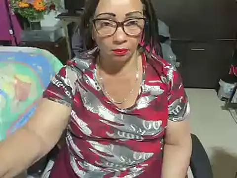 Snapshot of Mrs_mommy_ chatting on 10.14.25 Mrs mommy online show from 10.14.25