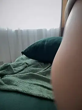 HotXMom online show from 01.21.25