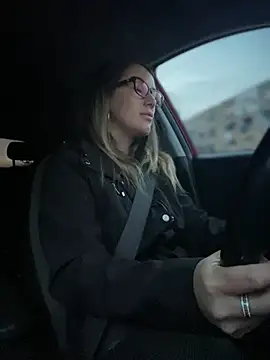 HotXMom online show from 03.11.25