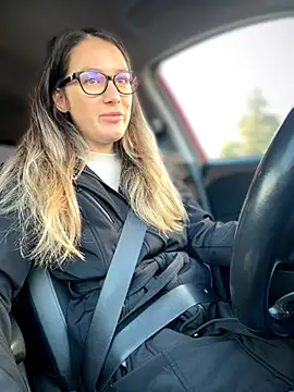 HotXMom online show from 10.17.25