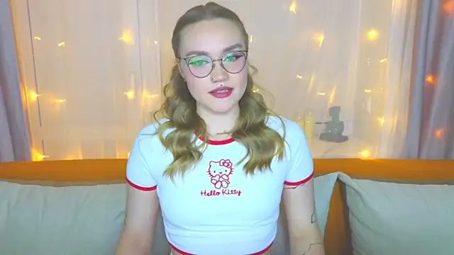 Snapshot of Aurora_Golden1 chatting on 03.13.25 Aurora Golden1 online show from 03.13.25