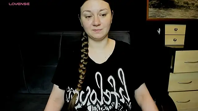Snapshot of AlisaBacker chatting on 06.26.26 AlisaBacker online show from 06.26.26