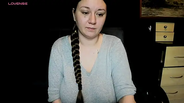 Snapshot of AlisaBacker chatting on 07.04.26 AlisaBacker online show from 07.04.26