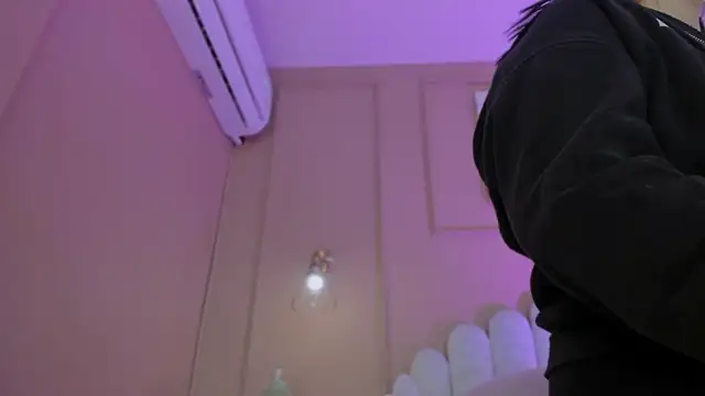 lia ass  online show from 11.29.25