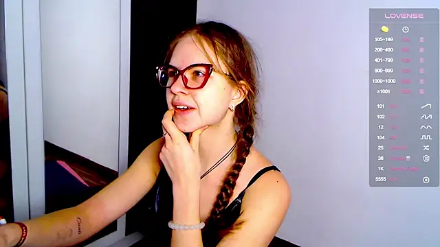 Sarah HS online show from 12.12.24