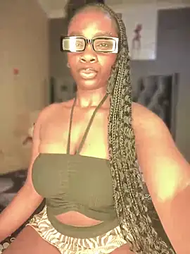 Snapshot of Candy-Heart chatting on 01.03.25 Candy-Heart online show from 01.03.25