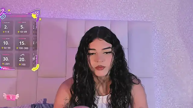 Snapshot of Summer_walkerr chatting on 09.25.25 Summer walkerr online show from 09.25.25