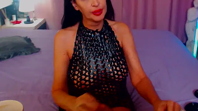 Snapshot of shannon4u chatting on 01.31.25 shannon4u online show from 01.31.25