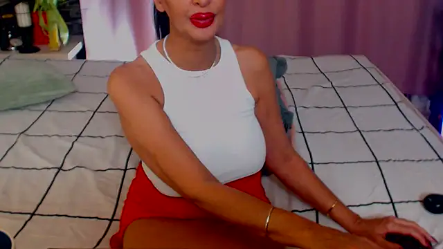 Snapshot of shannon4u chatting on 03.10.25 shannon4u online show from 03.10.25