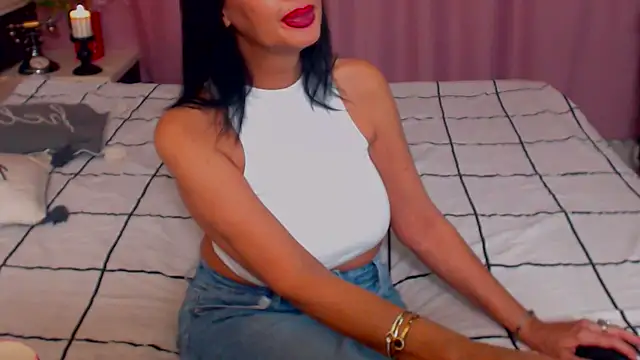 Snapshot of shannon4u chatting on 03.21.25 shannon4u online show from 03.21.25