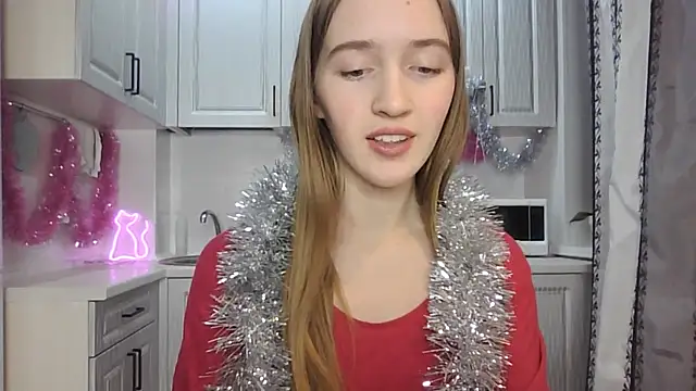 Snapshot of leslie_my_lovee chatting on 12.23.24 leslie my lovee online show from 12.23.24