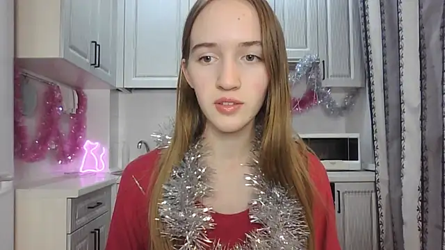 Snapshot of leslie_my_lovee chatting on 12.24.24 leslie my lovee online show from 12.24.24