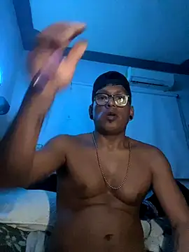 Snapshot of Capxxx chatting on 11.30.25 Capxxx online show from 11.30.25