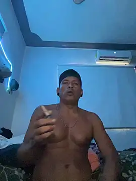 Snapshot of Capxxx chatting on 11.30.25 Capxxx online show from 11.30.25