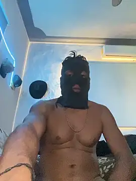 Snapshot of Capxxx chatting on 12.04.25 Capxxx online show from 12.04.25