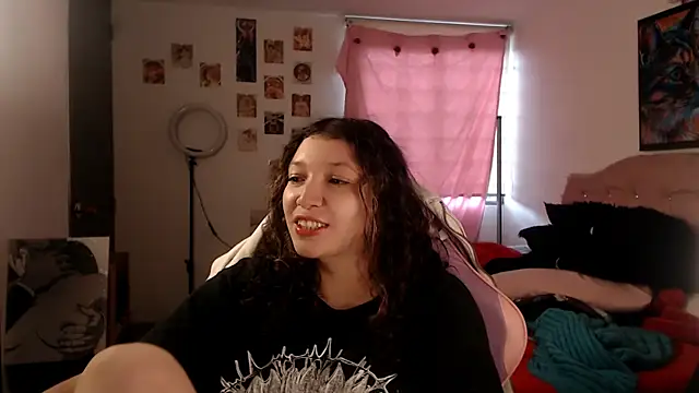 Snapshot of AllyDonfort chatting on 06.12.26 AllyDonfort online show from 06.12.26