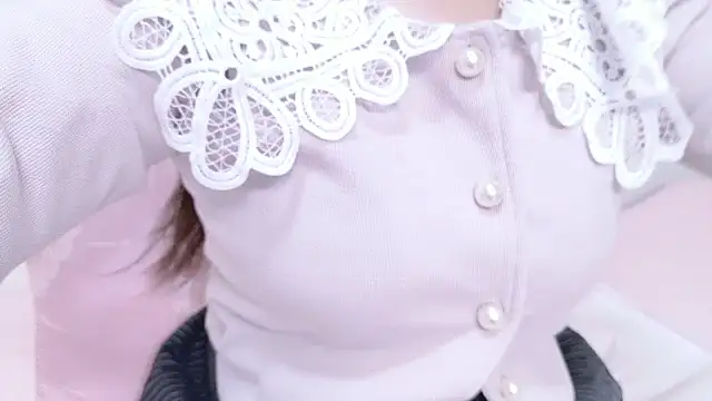 Snapshot of x--Miu--x chatting on 11.27.25 x--Miu--x online show from 11.27.25