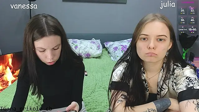 Snapshot of doll_lol_ chatting on 12.05.24 doll lol online show from 12.05.24