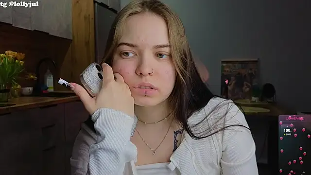 Snapshot of doll_lol_ chatting on 03.14.25 doll lol online show from 03.14.25