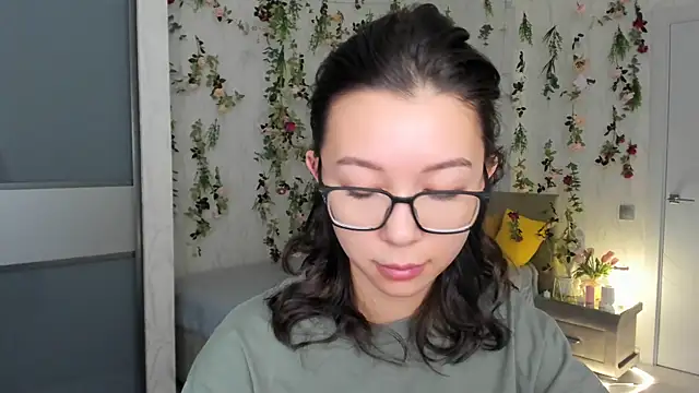 AgnieszkaBanana online show from 11.19.25