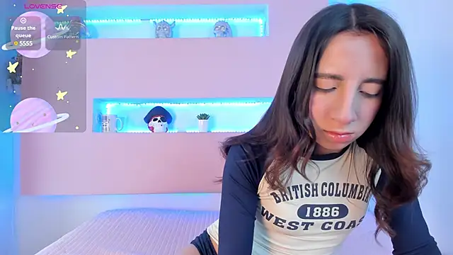 Miiaa doll online show from 01.17.25