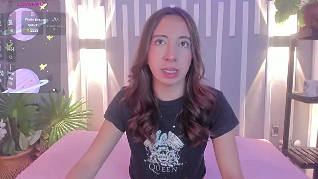 Miiaa doll online show from 03.21.25