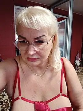 Snapshot of Jemma_Cori chatting on 05.17.26 Jemma Cori online show from 05.17.26