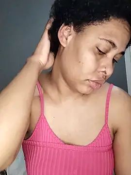 Su Duarte 1 online show from 09.18.25