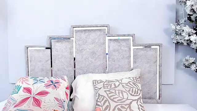 GabyyJones online show from 03.21.25